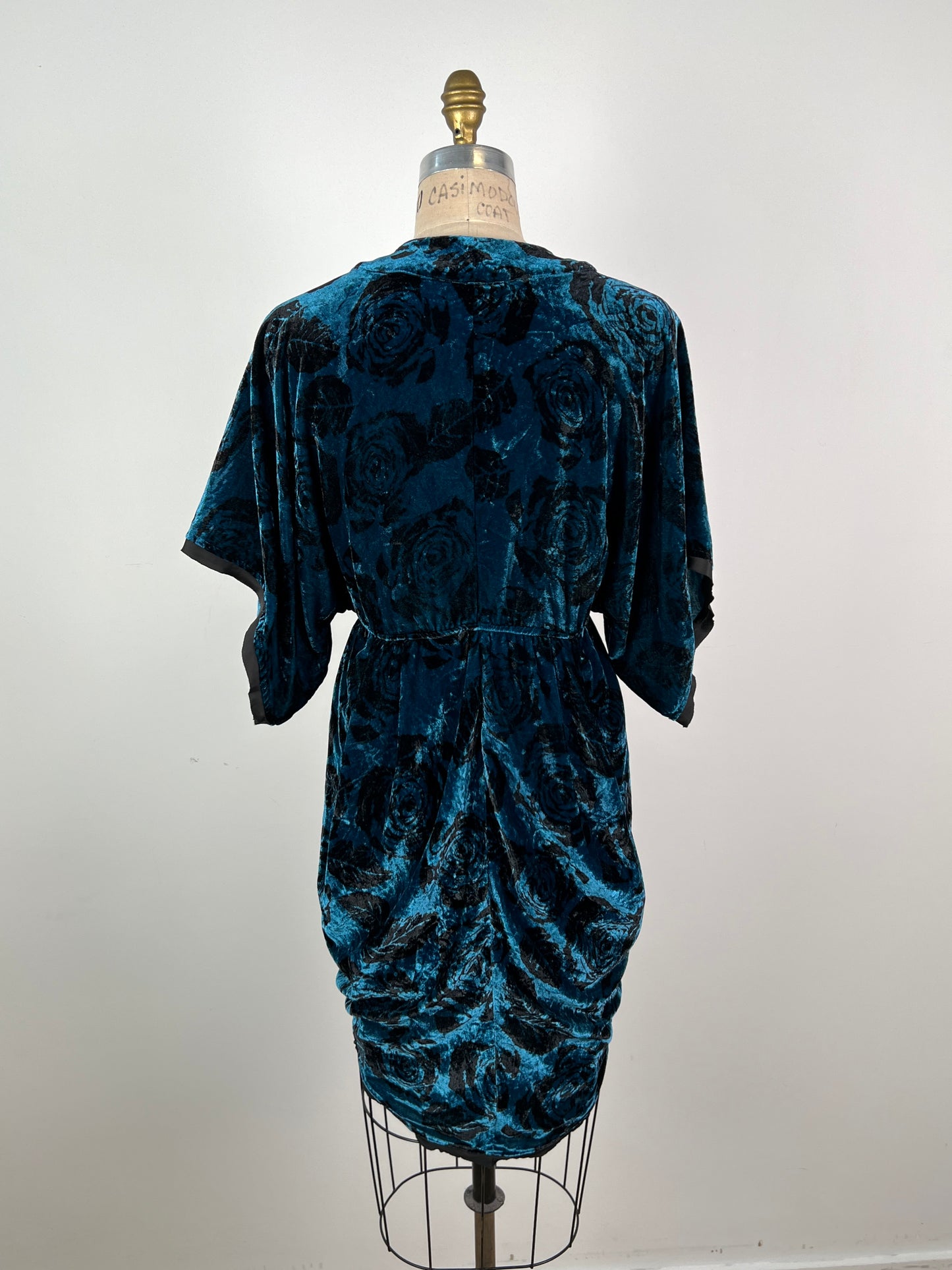 Robe florale en velours turquoise (S)