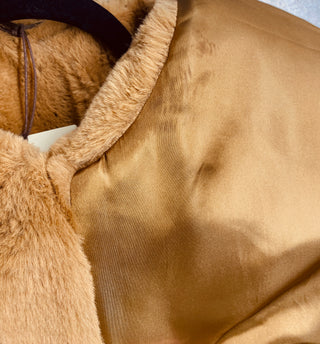 Veste sans manches en fausse fourrure caramel (4 à 8)