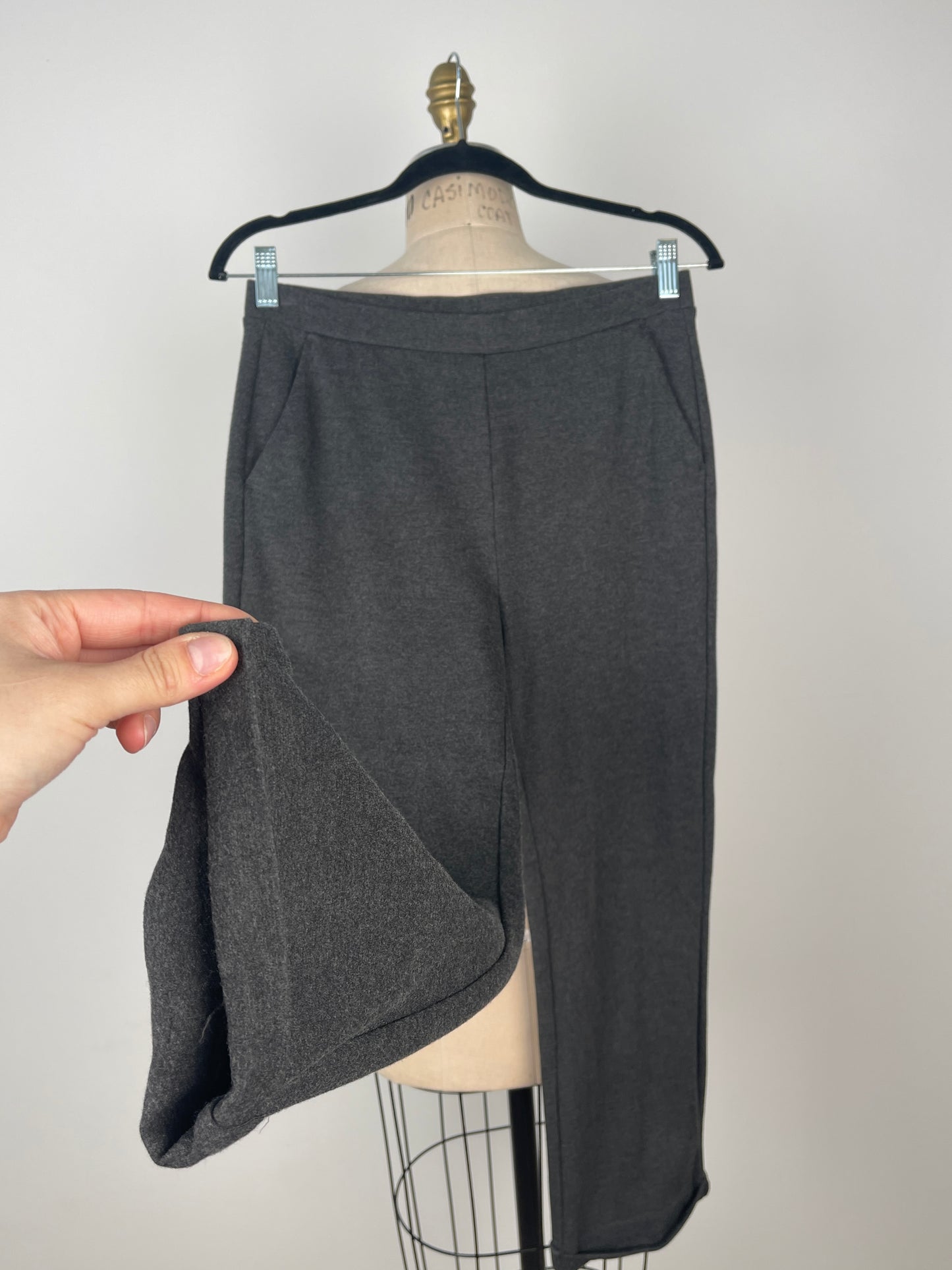 Pantalon en tricot extensible anthracite à taille élastique (S)
