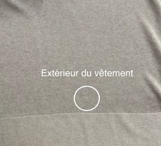 Chandail en fin tricot or scintillant (10+)