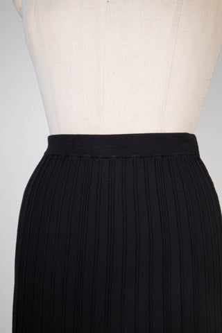 Black ribbed knit flared skirt