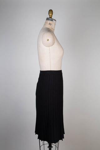 Black ribbed knit flared skirt