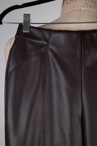 Pantalon cigarette en faux cuir chocolat (4)