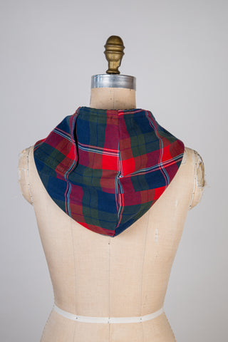 Blue denim/bright tartan capulard