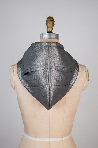 Raw denim hood with worn effect / gray fleece (See IMP* Fabric)