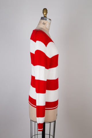 Red and white striped knitted sweater (6)