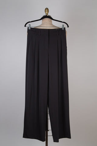 Black satin microfiber pleated pants (6)