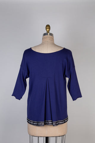 Ultramarine blue casual sweater (L)