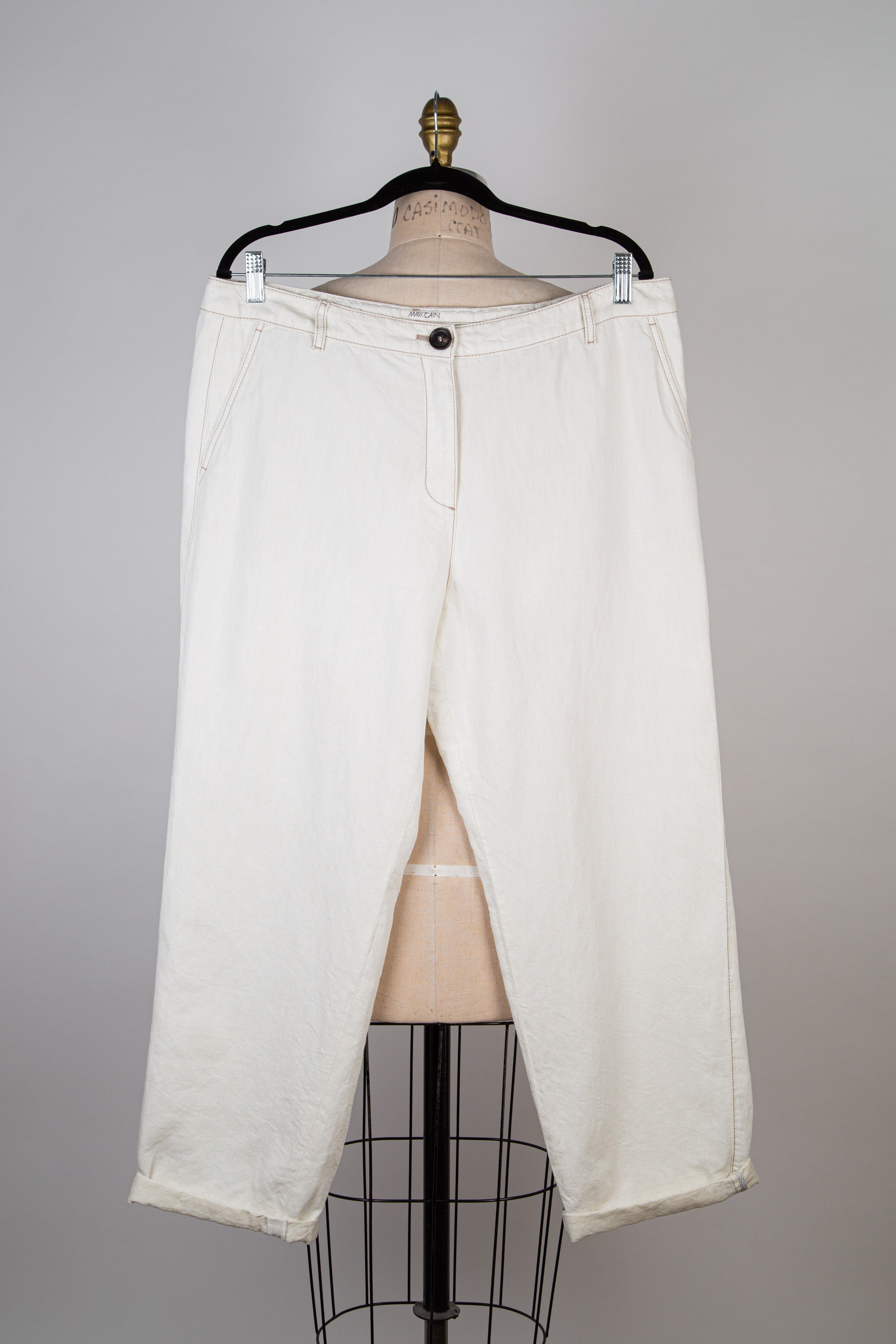 cream cigarette trousers Cream cigarette trousers in natural fibers (M) – VERYSMART cream cigarette trousers Cream cigarette trousers in natural fibers (M) – VERYSMART