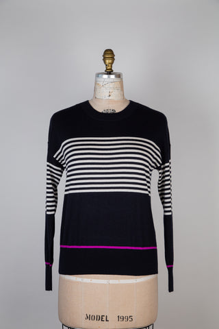 Silky sailor sweater with magenta highlights (6)