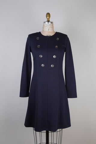 Robe marine à plastron boutonné (6)