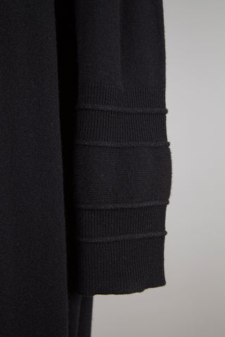 Black oversized sweater dress in luxurious knit (6/TU)