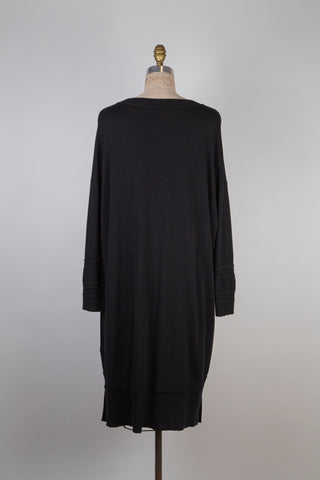 Black oversized sweater dress in luxurious knit (6/TU)