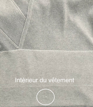 Chandail en fin tricot or scintillant (10+)