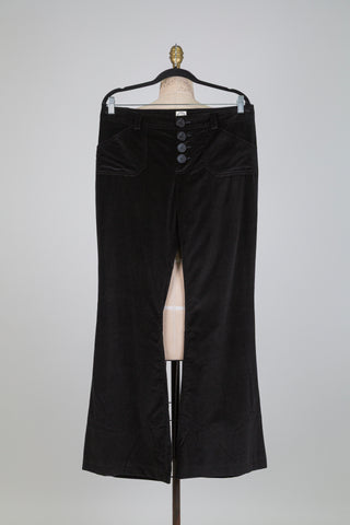 Pantalon en velours noir à braguette boutonnée (10)