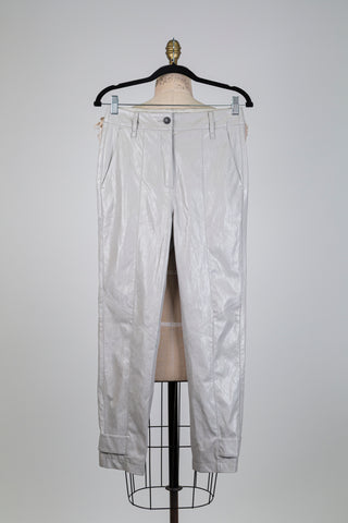 Pantalon gris clair en faux cuir (8)