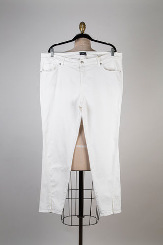 Pantalon en denim stretch blanc à coutures tournantes (16)