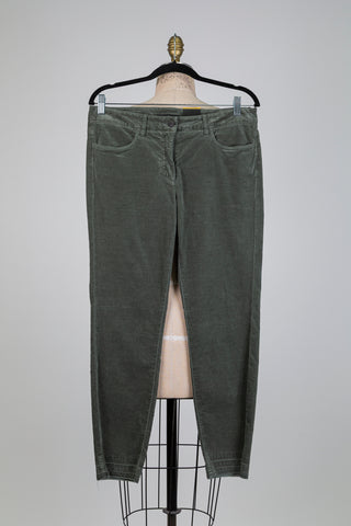 Pantalon en velours vert mousse (10)