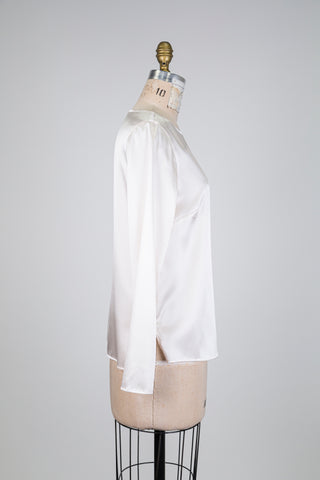 Blouse en soie rose doux à col bijou (6)