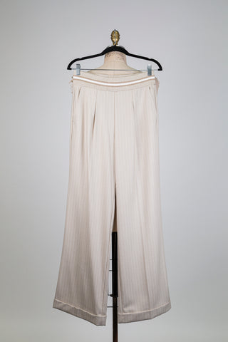 Pantalon crème sport-chic à fines rayures (6)