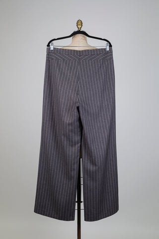 Pantalon gris charbon à fines rayures (6-8-12)