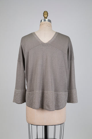 Chandail grège à ourlets argentés (4+6+8)