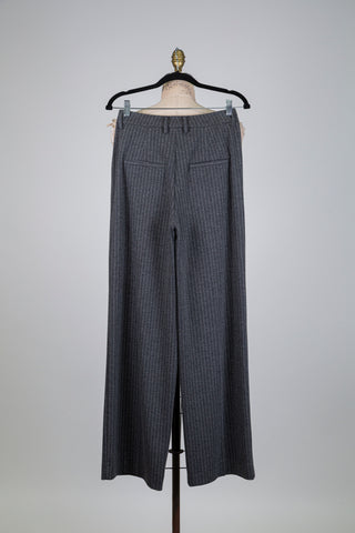 Pantalon gris à rayures crème en flanelle fondante (4+6+10)