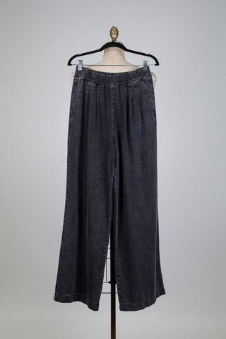 Black Washed Soft Denim Pants (6)