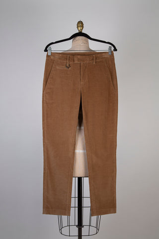 Pantalon cigarette en corduroy noisette (6)