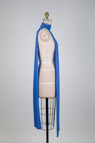 Foulard XXL bleu à pois noirs