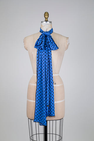 Foulard XXL bleu à pois noirs