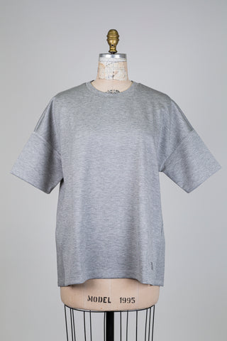 Gray sweater with curved seams (12)
