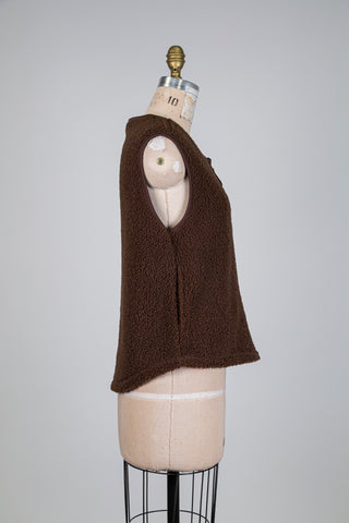 Veste chocolat sans manches effet mouton (S)