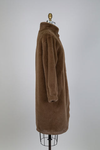 Manteau brun en poil de toutou (S)