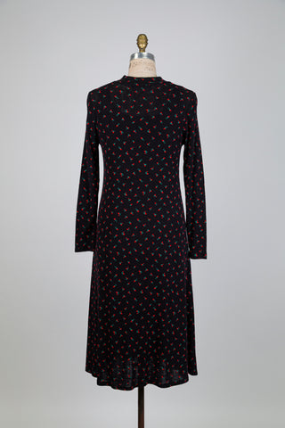 Black dress with bouquet of red roses (ML-XL)