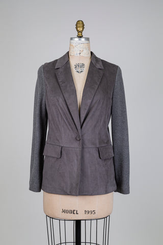Blazer confort chic en faux suède gris (6)
