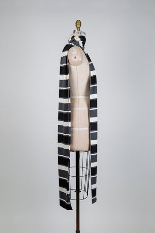 Foulard XXL à rayures noir, crème et gris