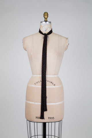 Reversible black and shiny pink colonel