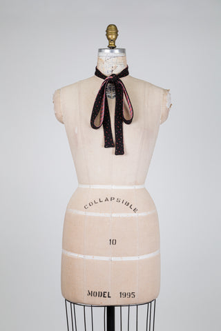 Reversible black and shiny pink colonel