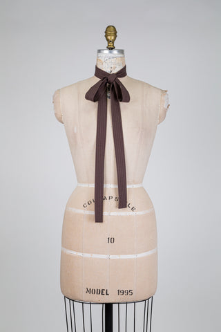 Colonel brun à rayures fines crème