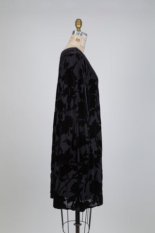 Robe ample noire en velours floral (L+XL)