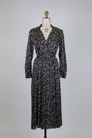 Black bubble print wrap midi dress (8)