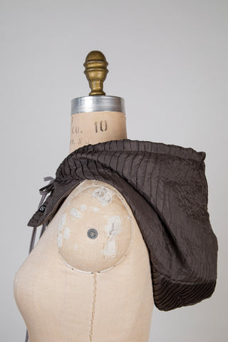 Capulard laine vierge ardoise / soie plissée anthracite