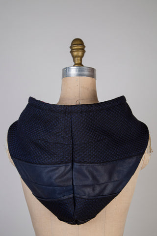 Capulard Roseraie marine / Jacquard bleu noir & faux cuir