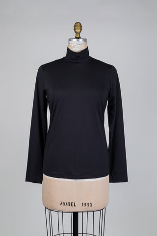 Black turtleneck sweater (M)