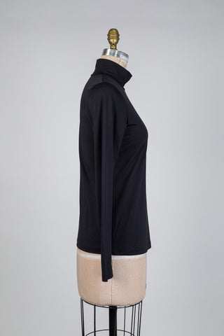 Black turtleneck sweater (M)