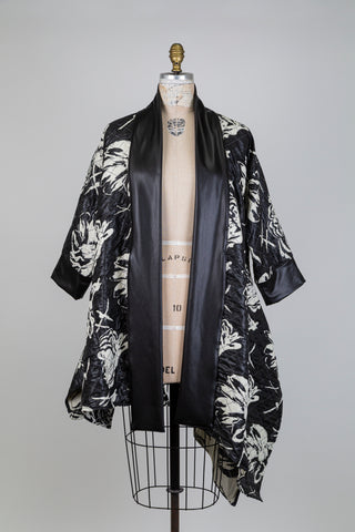 Veste kimono asymétrique à jacquard floral crème (S)