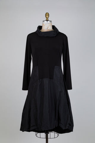 Robe ballon noire à col cheminée (S)