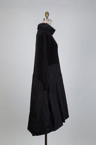 Robe ballon noire à col cheminée (S)