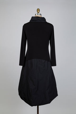 Robe ballon noire à col cheminée (S)